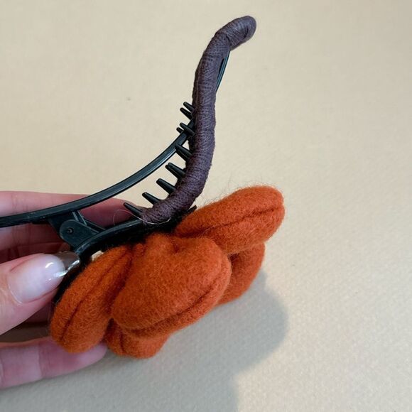 Boho flower hair clip #1436 - Picture 3 of 5